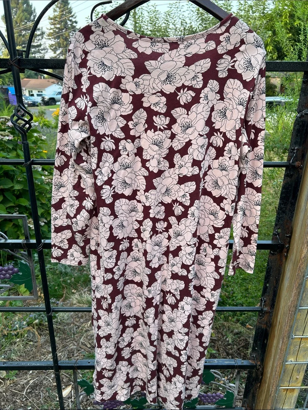Land’s End burgundy and pink long sleeve nightgown size M